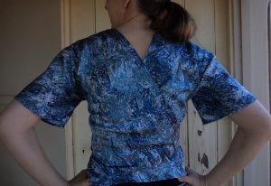 Pattern Review Vogue 2859 top back view