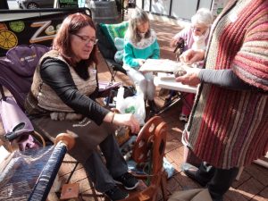 Knitting in Public spinning