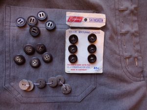 The other trousers choosing buttons