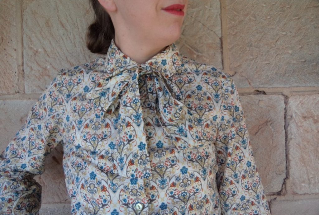 Free Pattern Pussycat Bow cream print blouse