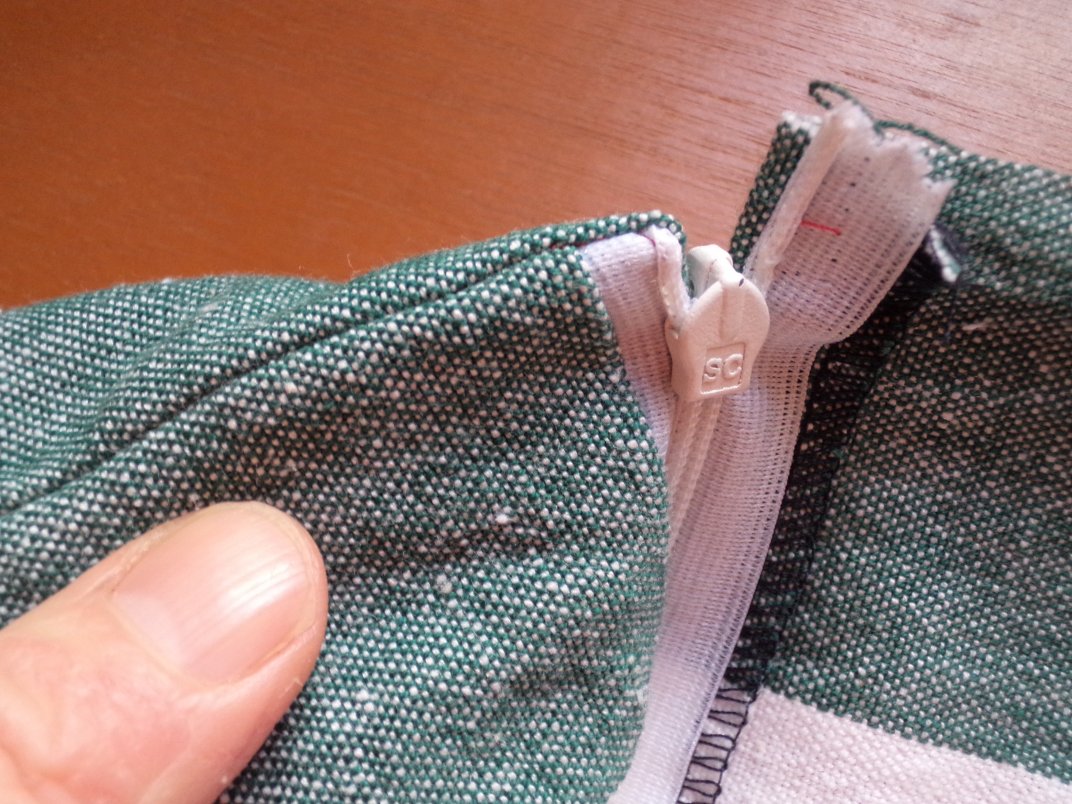 How to sew an invisible zip with facing 7 - The Craft of Clothes
