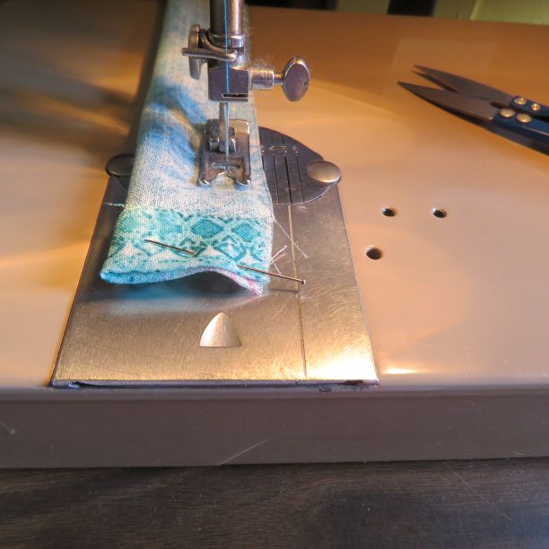 Ruffle tank sewing 8 making ties