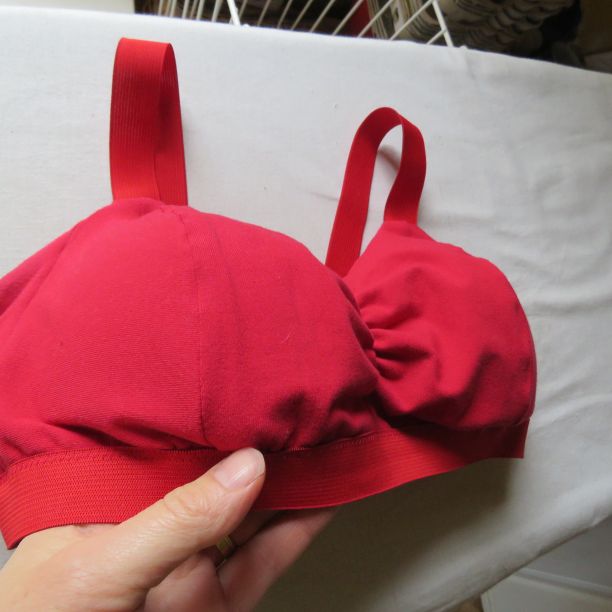 Making a bra finished bra with cups