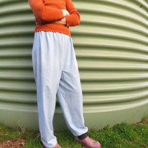 Front view Mompei trousers