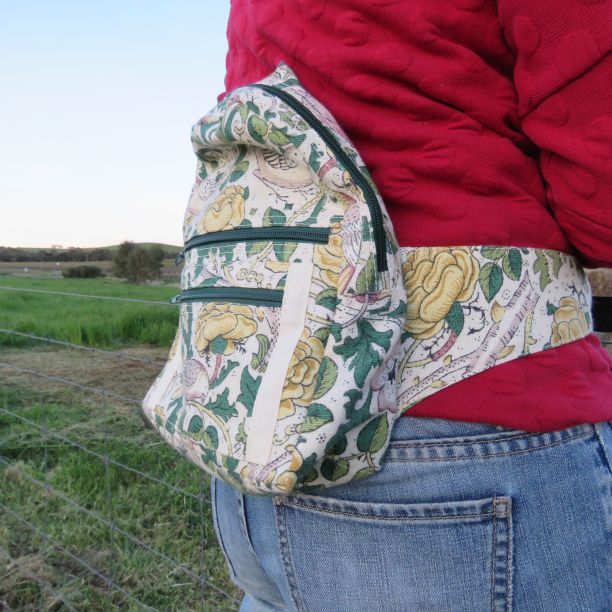 Bum bag outlet converts to backpack