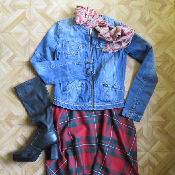 Blue plaid outlet skirt in spanish