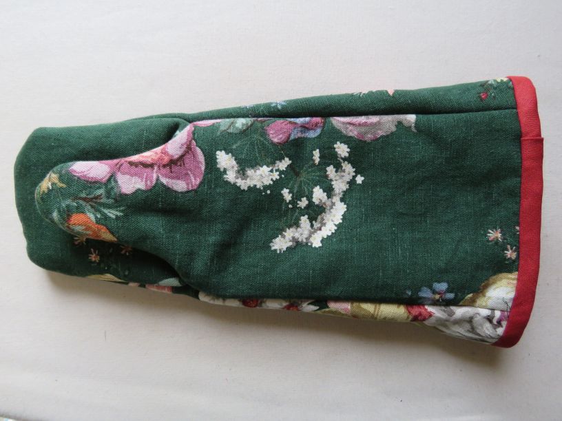 Get Your Mitts on These: Sew Your Own Insanely Stylish Oven Gloves!