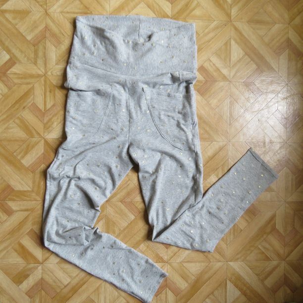Flat lay photo of zero waste leggings.