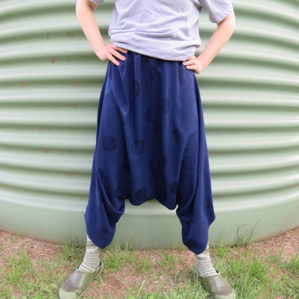 Making Wendy Ward's zero waste trousers - The Craft of Clothes